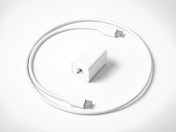 Electronic Accessories — Phenom Sourcing product photo